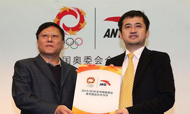 1463970510679273.jpg 韩牧专栏:使用国旗国徽已经7年的安踏,要的只是生意上的成功吗?