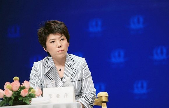 1465788097833149.jpg 邓亚萍宣布进军体育创业仅3天,她就现身第八届海峡论坛