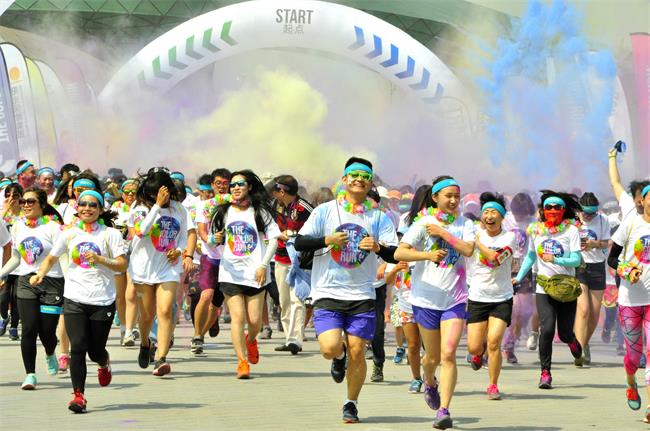 1466474904760984.jpg The Color Run:如何安全又尽兴地跑完“地球上最快乐的5公里”?